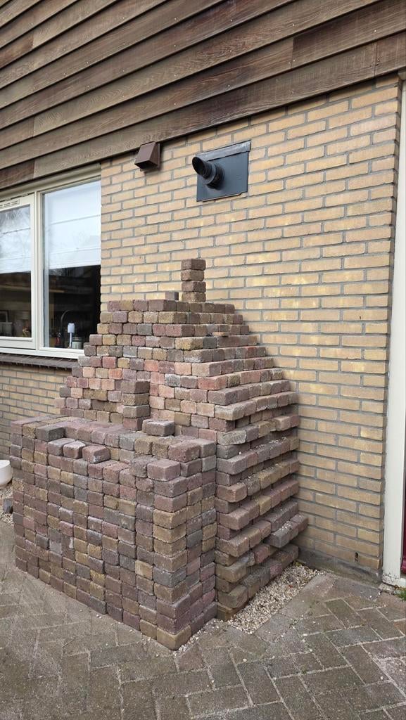 GRATIS; 10x10 cobblestones stenen/klinkers, Ophalen, Gebruikt, Beton, Klinkers