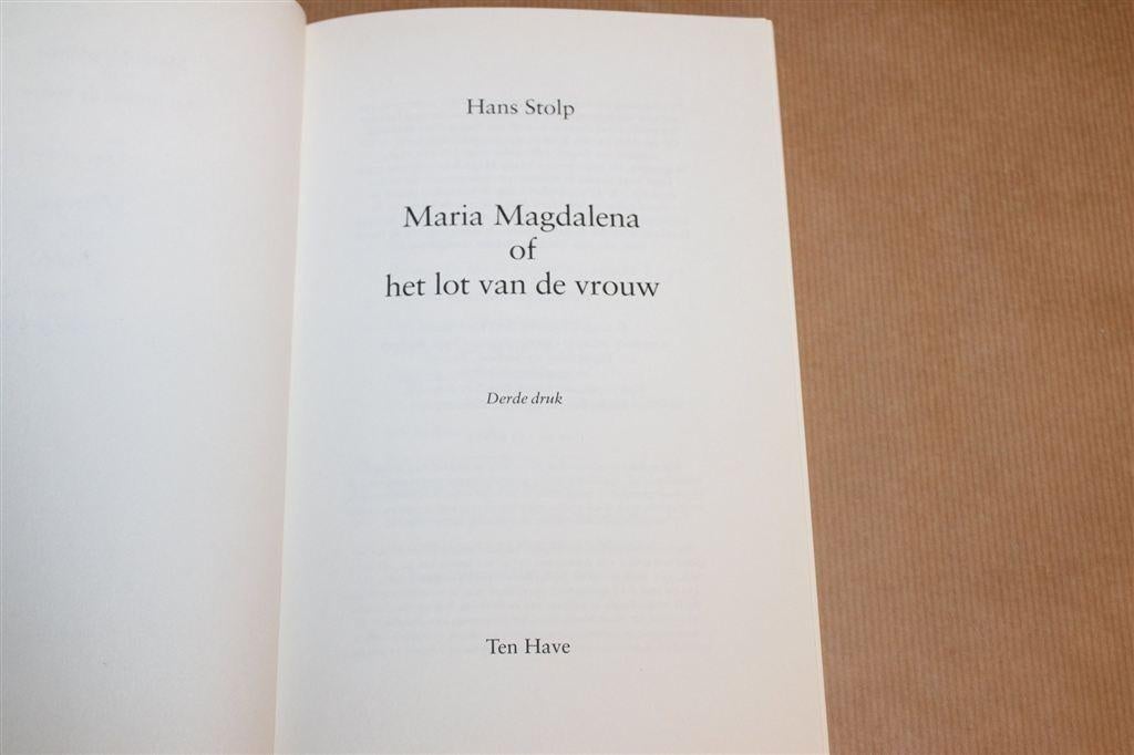 Maria Magdalena — Vrouw & Geloof Gesigneerd Hans Stolp, Boeken, Ophalen of Verzenden, Zo goed als nieuw, Overige onderwerpen, Achtergrond en Informatie