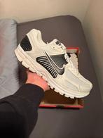 Nike Zoom Vomero 5 Wit Zwart - Maat 41, Wit, Nieuw, Ophalen of Verzenden, Sneakers of Gympen