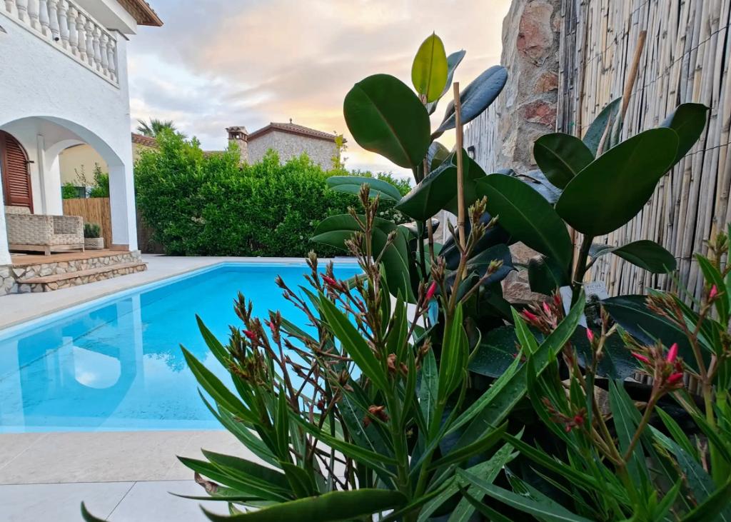 Te huur | Vakantiehuis 8p Costa Brava |  Sant Pere Pescador, 8 personen, 4 of meer slaapkamers, Dorp, Costa Brava