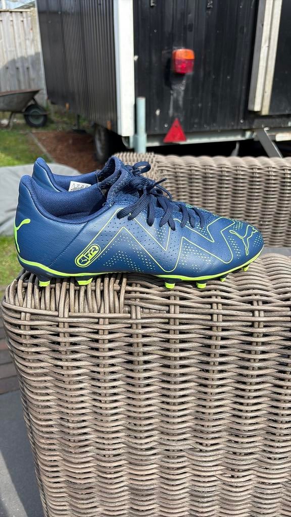 Voetbalschoenen puma mt 41, Maat XS of kleiner, Ophalen, Zo goed als nieuw, Schoenen
