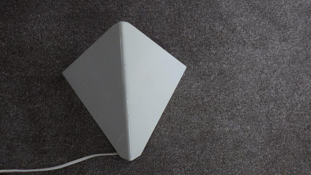 mooie oude metalen wandlamp in de kleur wit, Ophalen of Verzenden, Gebruikt, Metaal