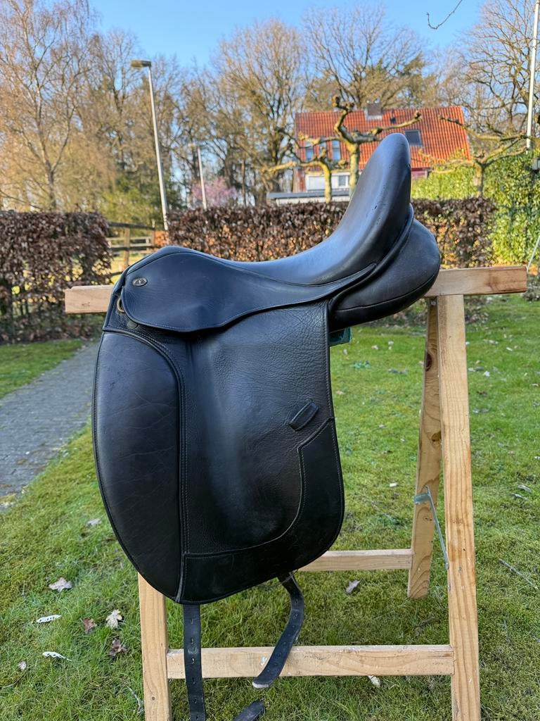 Knight Rider General 17,5” dressuurzadel, Ophalen, Gebruikt, Dressuur