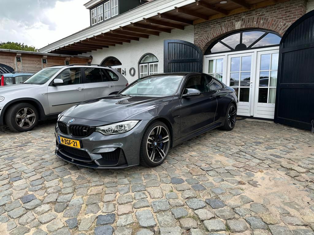 BMW 4-Serie 3.0 M4 Coupe AUT 2015 Grijs, Auto's, Automaat, 431 pk, Zwart, 4-Serie