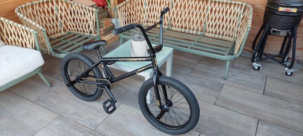 WeThePeople Reason bmx, Ophalen, Stuur 360° draaibaar, Aluminium, Zo goed als nieuw
