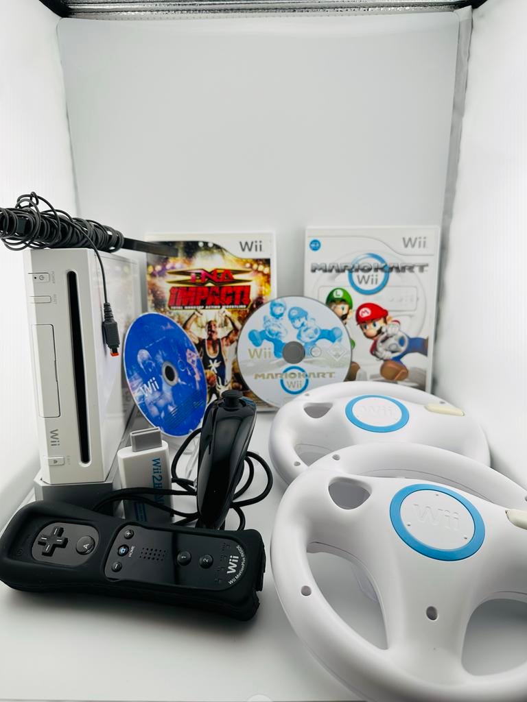 Nintendo Wii Console Set + Mario Kart Wii + 2 Wheels + Motio, Gebruikt, Racen en Vliegen, Eén computer, Ophalen of Verzenden