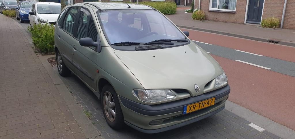 Renault Mégane 2.0 Scenic 1999 Champagnegroen/grijs, Auto's, Renault, Voorwielaandrijving, 1998 cc, Stof, Handgeschakeld