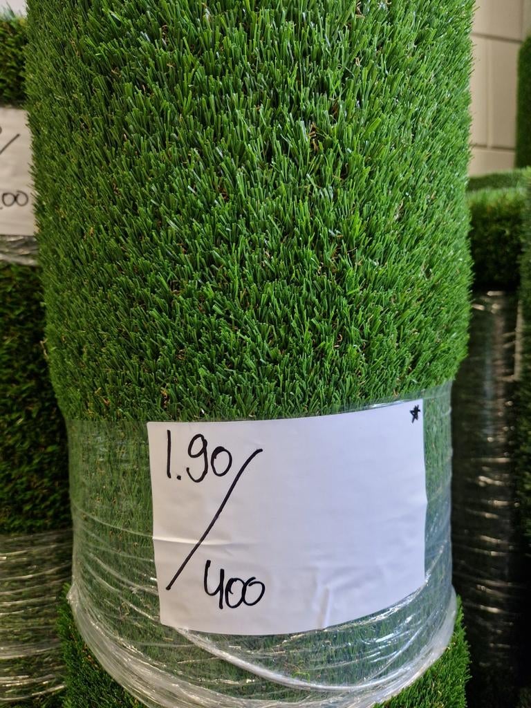 Mooie kunstgras coupon nieuw 1.90 x 4.00 27mm ( 7.6m2), Tuin en Terras, Gras en Kunstgras, Ophalen of Verzenden, Nieuw, 20 m² of meer