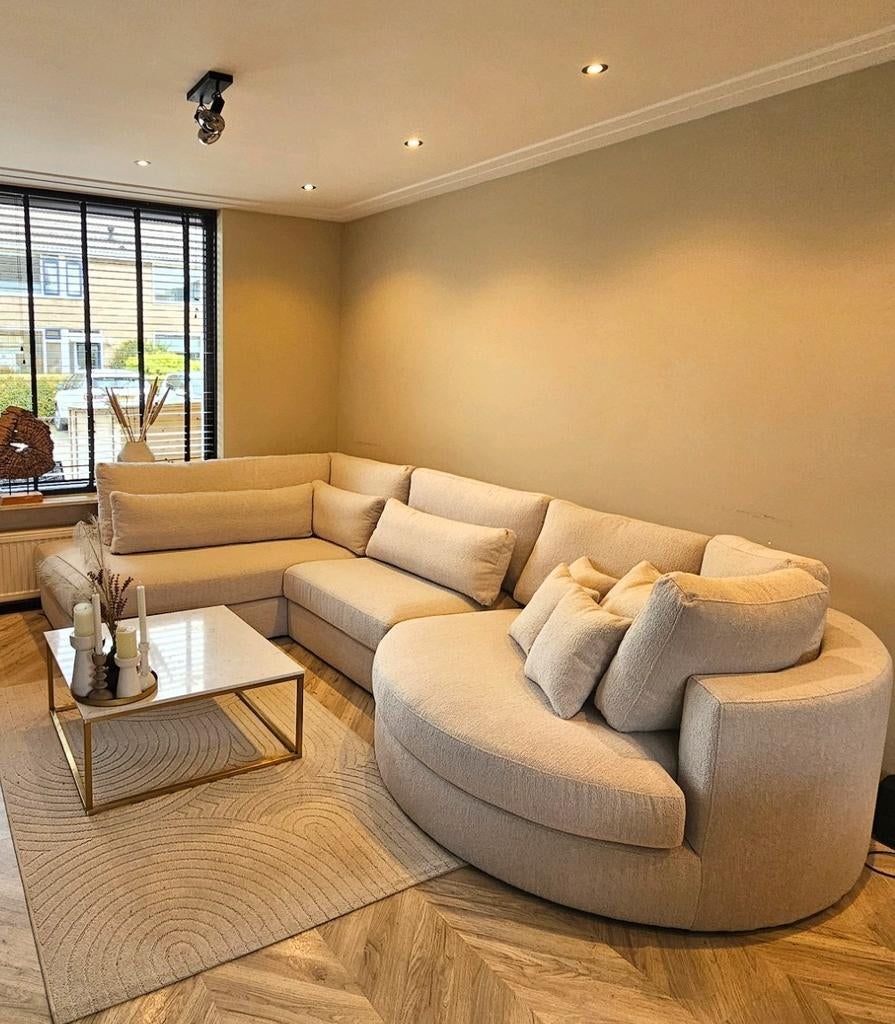 Prachtige boucle hoekbank met ronde hoek, Hoekbank, 300 cm of meer, Ophalen of Verzenden, Zo goed als nieuw