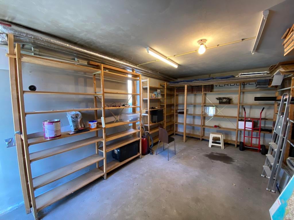 Lundia boeken rekken 10 meter lang,  2,08 hoog, 30 cm diep, Ophalen, Zo goed als nieuw, 25 tot 50 cm, 200 cm of meer