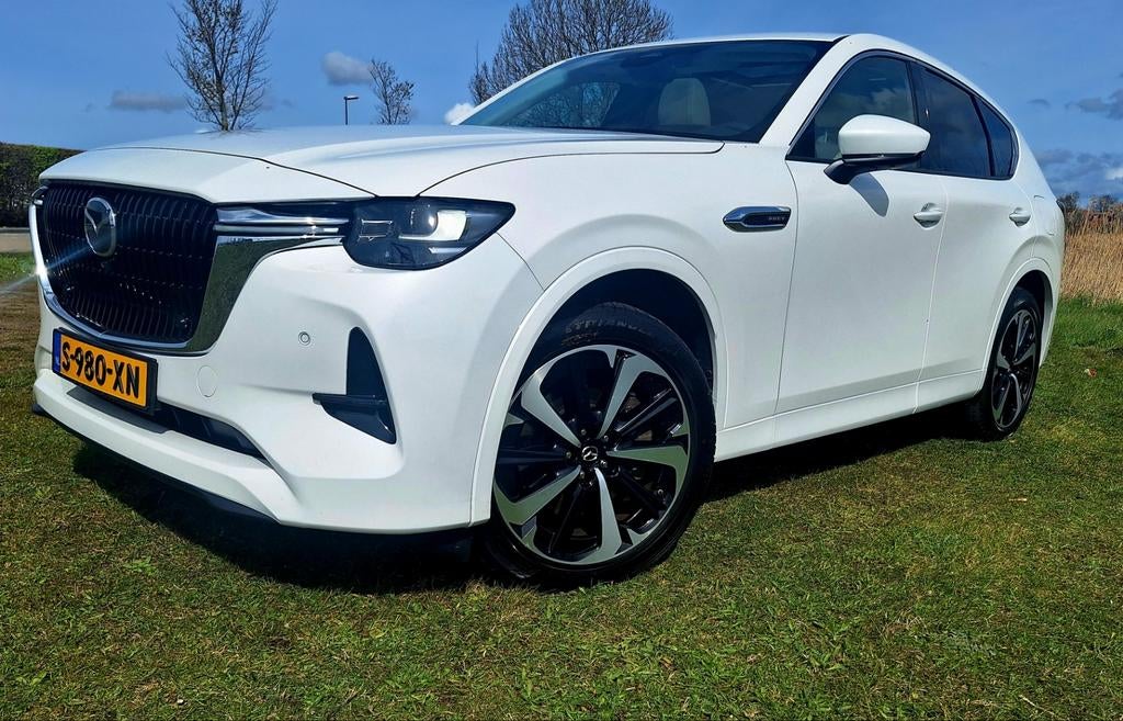 Mazda CX-60 Takumi plus Phev 327pk Aut 2023 Rhodium white, Automaat, 4 cilinders, 2500 kg, Wit