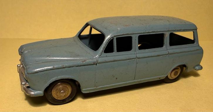 Dinky Toys Peugeot 403 Familiale - Vintage Modelauto, Hobby en Vrije tijd, Modelbouw | Auto's en Voertuigen, Gebruikt, Auto, 1:50 of kleiner