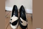 Moccio pumps van koehuid - Maat 38, Ophalen of Verzenden, Gedragen, Pumps