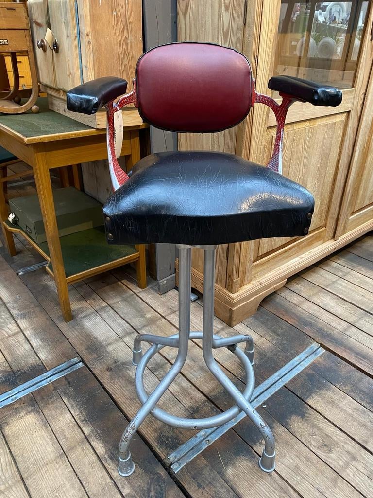 Stoere Vintage stoel kappersstoel kinderstoel, Ophalen