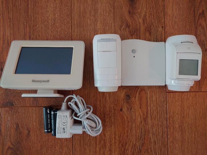 Honeywell evo home set, Doe-het-zelf en Verbouw, Thermostaten, Gebruikt, Slimme thermostaat, Ophalen of Verzenden