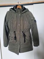 Superdry Winterjas - Warme en Stijlvolle Parka, Kleding | Dames, Maat 38/40 (M), Superdry, Ophalen of Verzenden, Zo goed als nieuw