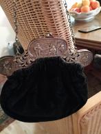 Vintage Zwart Fluweel Avondtasje met Zilver Sluiting, Sieraden, Tassen en Uiterlijk, Tassen | Damestassen, Ophalen, Gebruikt, Zwart
