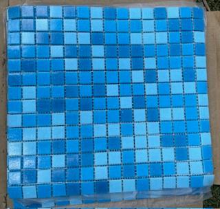 28 matjes glas mozaiek tegels blauw en keramiek tegels blauw, Hobby en Vrije tijd, Knutselen, Ophalen, Nieuw, Blauw, Knutselwerk