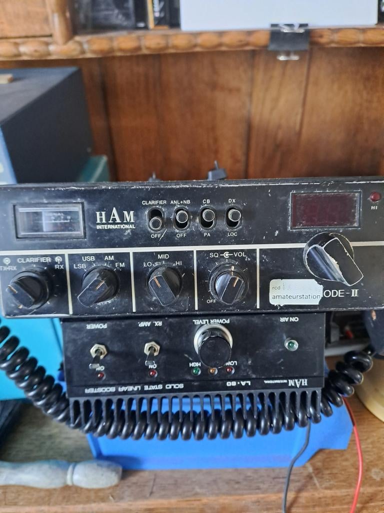 HAM International radio met LA 60 Solid State Booster, Telecommunicatie, Zenders en Ontvangers, Ophalen of Verzenden