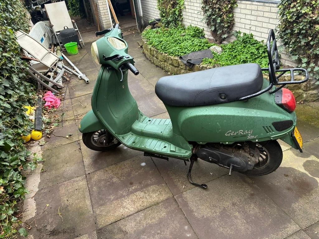 Retro Scooter Matgroen met Blauw Kenteken, Fietsen en Brommers, Ophalen, Gebruikt, Benzine, Overige merken