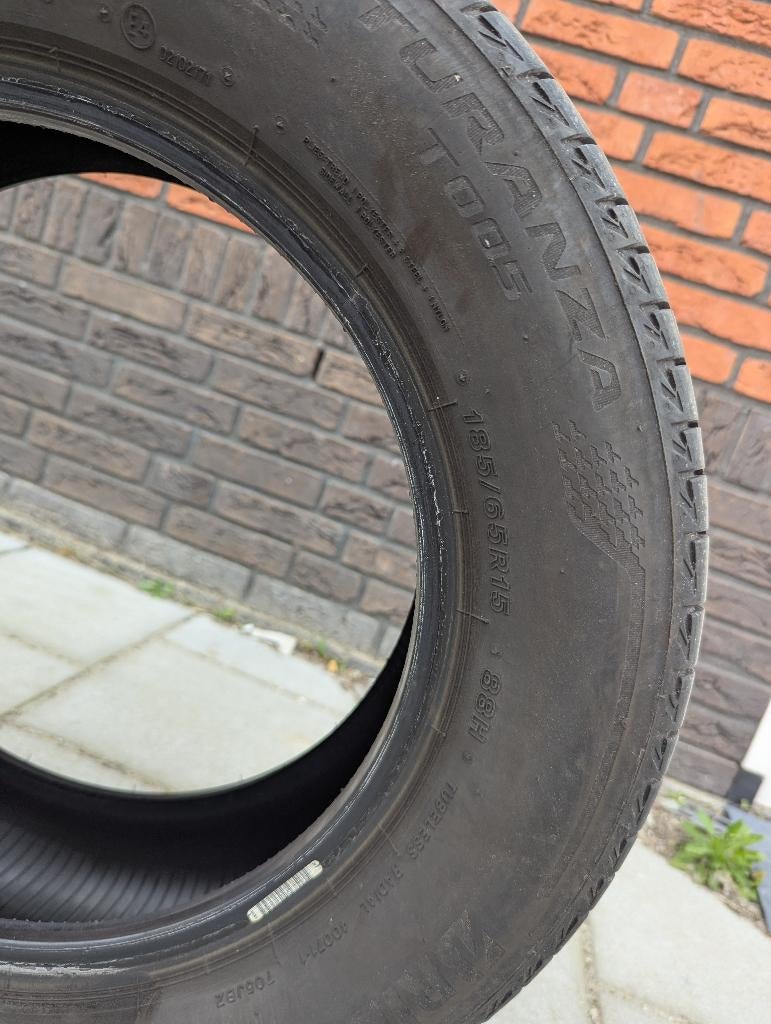 2x Bridgestone Turanza T005 185/65 R15 88H, Auto-onderdelen, Ophalen, Gebruikt, 15 inch, 185 mm