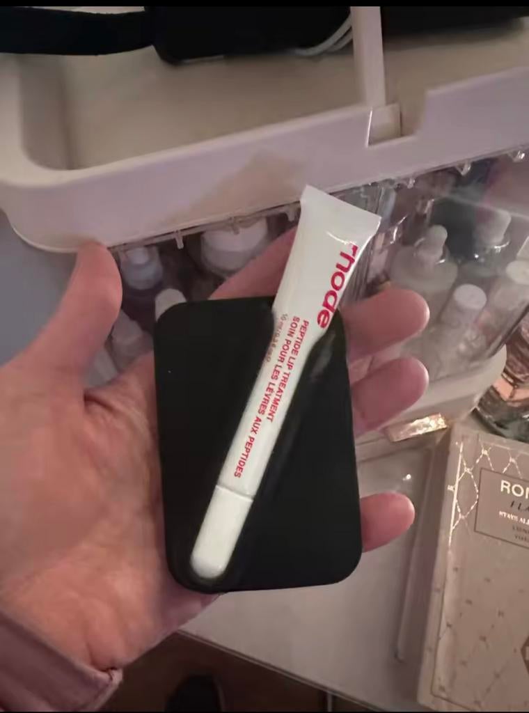 Zwart telefoonhoesje met lippenstift houder, Ophalen of Verzenden, Gebruikt, Hoesje of Tasje