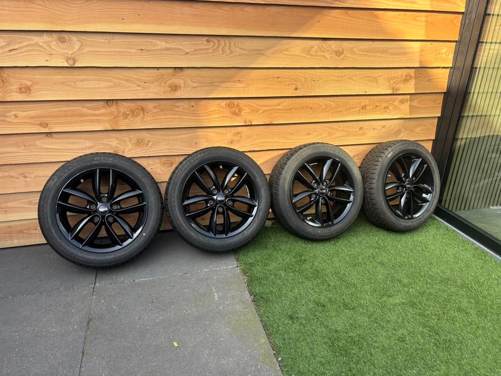 Mini Cooper Velgen met Winterbanden 205/55R17, Auto-onderdelen, Ophalen, Gebruikt, Banden en Velgen, 17 inch