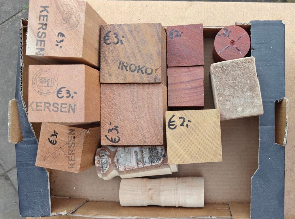 Hout voor houtdraaien, kersen en iroko, Ophalen, Minder dan 25 mm, Nieuw, Balk