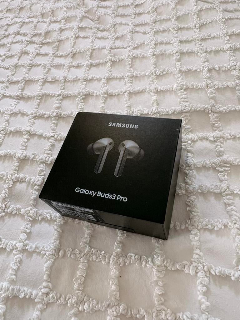 NIEUWE SAMSUNG Galaxy Buds3 Pro incl. Oplader, Overige merken, Nieuw, Draadloos, Op oor (supra aural)