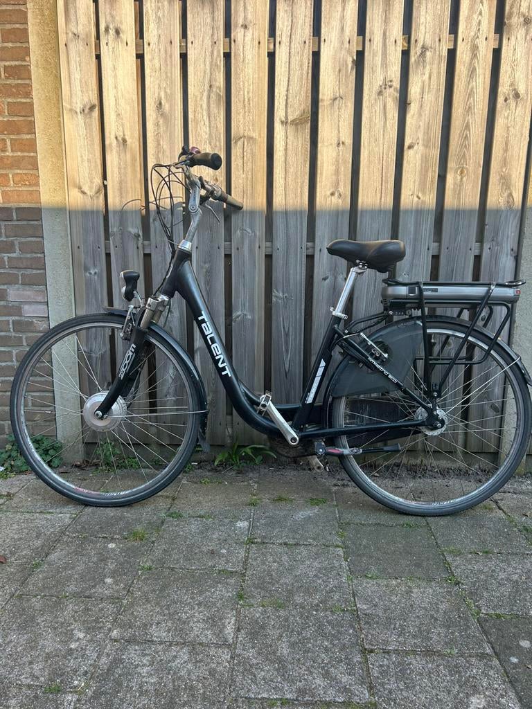 E-bike elektrische fiets, Fietsen en Brommers, Elektrische fietsen, 51 tot 55 cm, Ophalen of Verzenden, Zo goed als nieuw, Overige merken