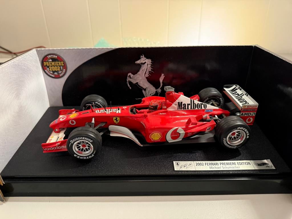 Schumacher Ferrari F2002 Premier Edition 1/18 Marlboro, Hobby en Vrije tijd, Modelauto's | 1:18, Ophalen of Verzenden, Zo goed als nieuw