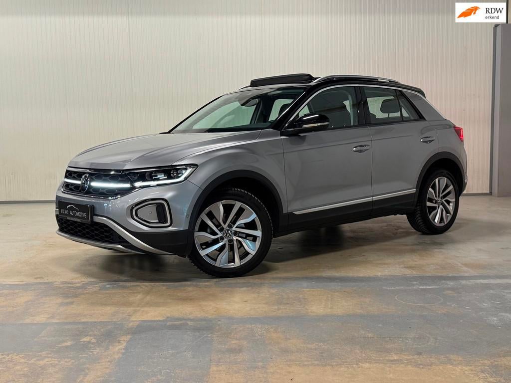 Volkswagen T-Roc 1.5 TSI Style | PANO | IQ LIGHTS | BEATS AU, Euro 6, 4 cilinders, 150 pk, 1253 kg