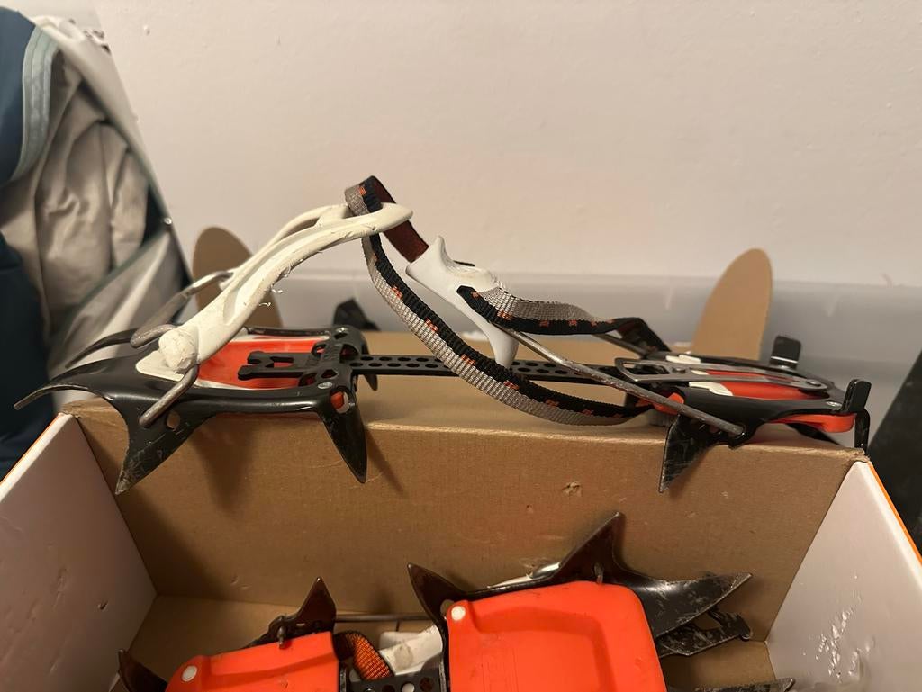 Petzl Irvis stijgijzers - Ideaal voor alpinisme, Ophalen of Verzenden, Gebruikt, Overige typen