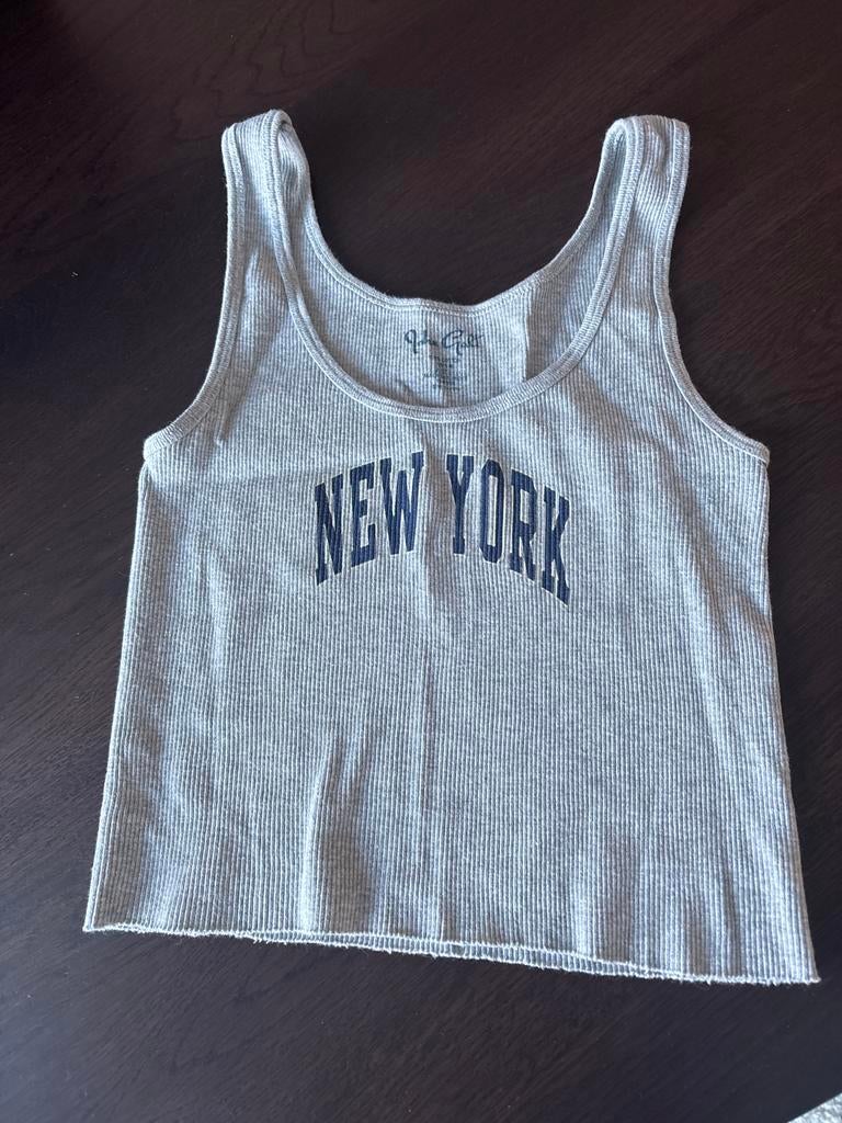 Brandy Melville New York top, Ophalen of Verzenden, Zonder mouw, Maat 34 (XS) of kleiner, Grijs