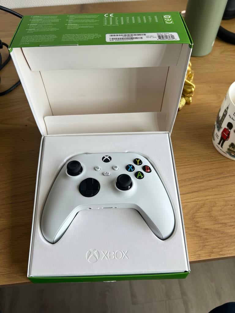 Nieuwe Witte Xbox controller met doos, Ophalen, Xbox Series S, Zo goed als nieuw, Controller