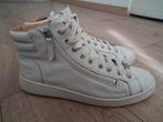 Witte UGG sneakers met rits, maat 41, Kleding | Dames, Schoenen, Ophalen of Verzenden, Wit, Sneakers of Gympen