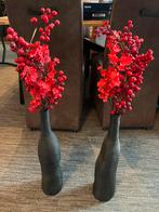 2 zwarte vazen inclusief decoratie, Huis en Inrichting, Ophalen, Zo goed als nieuw