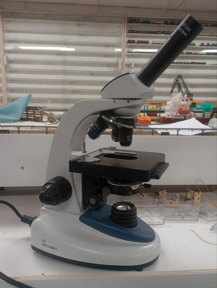 Microscoop BMS 748910 - Biologische microscoop, Audio, Tv en Foto, Optische apparatuur | Microscopen, Zo goed als nieuw, Biologische microscoop