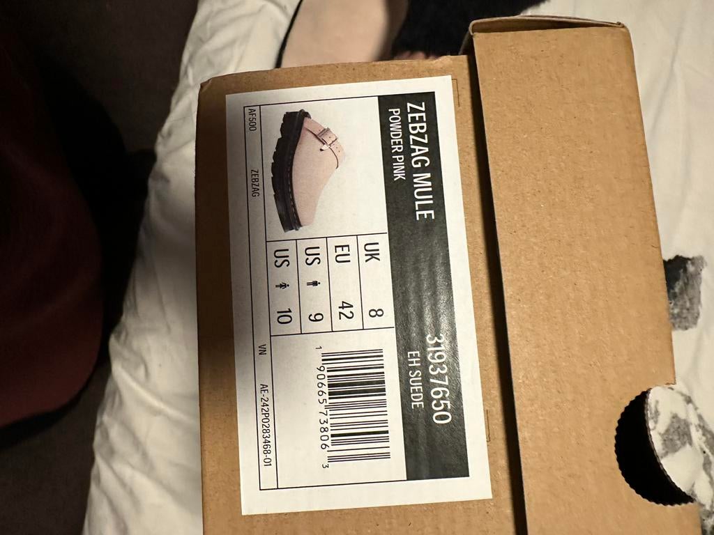 Dr. Martens Zebzag Mule - Powder Pink Suède, Ophalen of Verzenden, Nieuw, Roze, Instappers