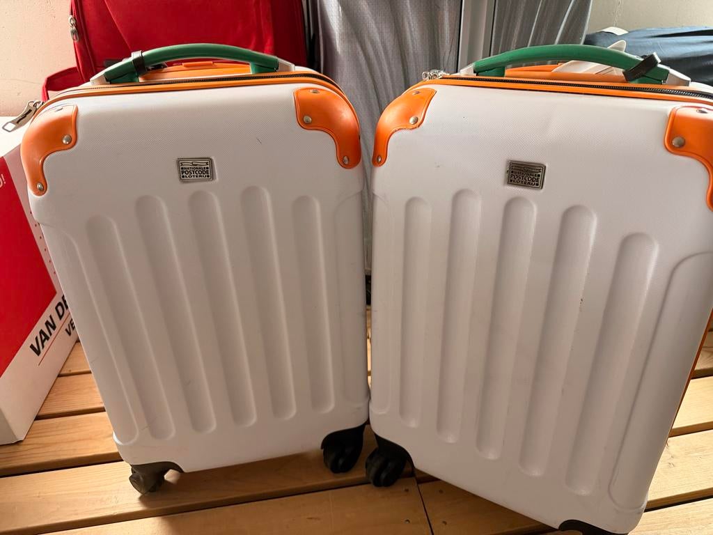 2x Postcode Loterij Handbagage Koffers - Wit/Oranje, Sieraden, Tassen en Uiterlijk, Koffers, 50 tot 60 cm, Hard kunststof, Slot