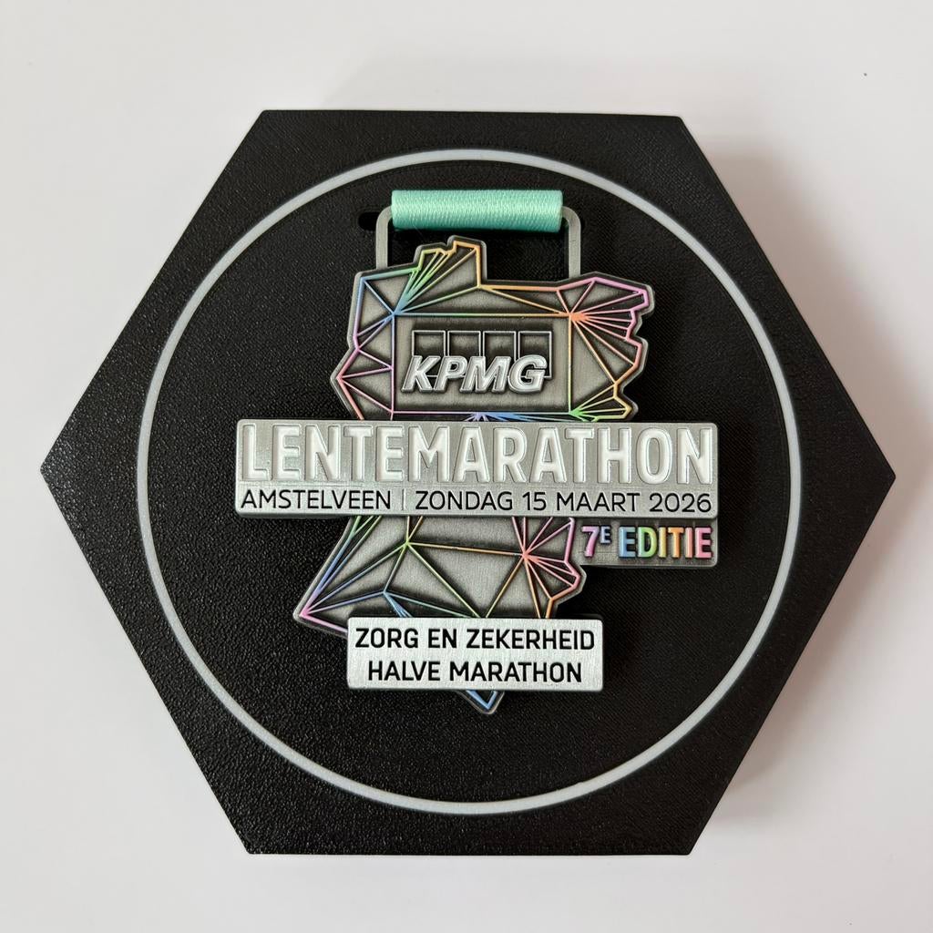 Medaille houder / display - marathon hardlopen, Tickets en Kaartjes, Sport | Overige, Drie personen of meer, Maart