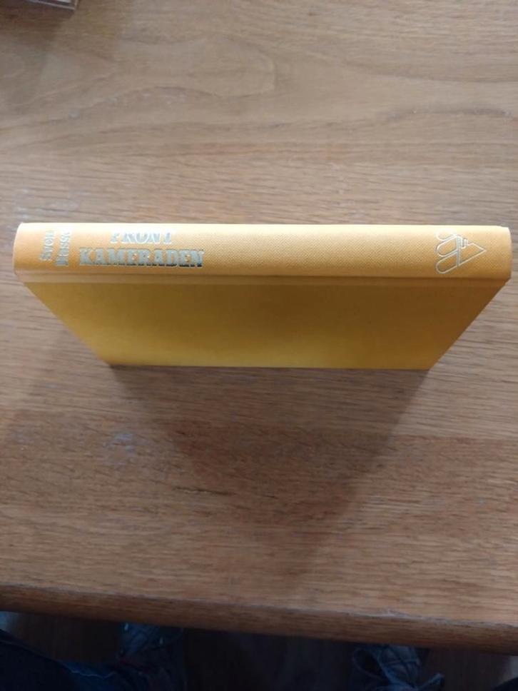 Front Kameraden - Sven Hassel (1989), Boeken, Romans, Gelezen, Europa overig, Ophalen of Verzenden