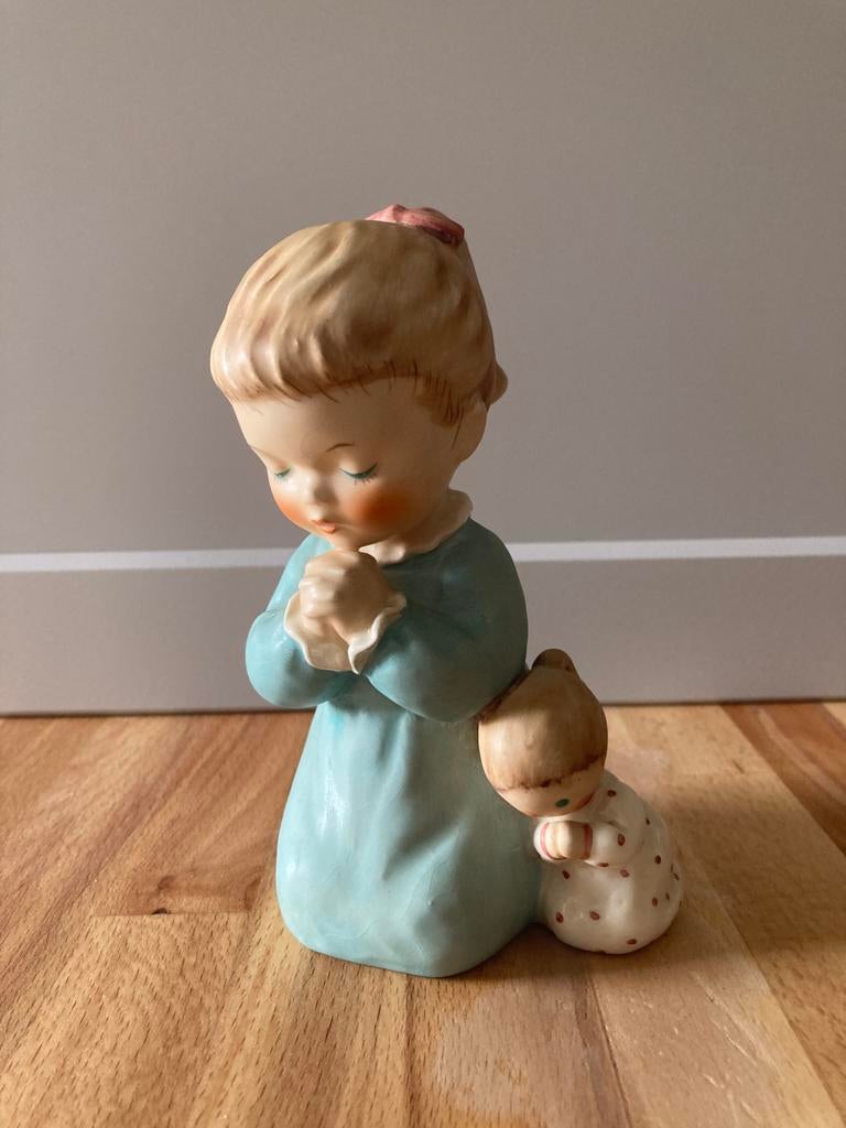 Hummel avondgebed meisje met pop, Verzamelen, Beelden en Beeldjes, Ophalen of Verzenden, Zo goed als nieuw, Hummel