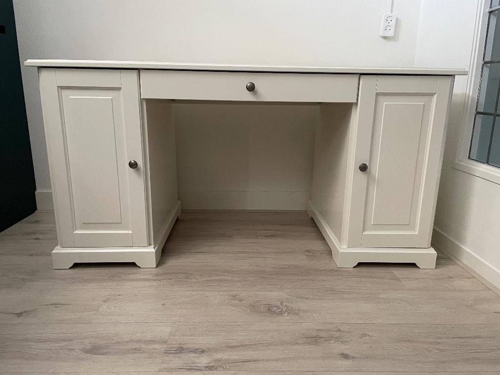 IKEA Liatrop bureau, Ophalen, 143 cm, Zo goed als nieuw, IKEA