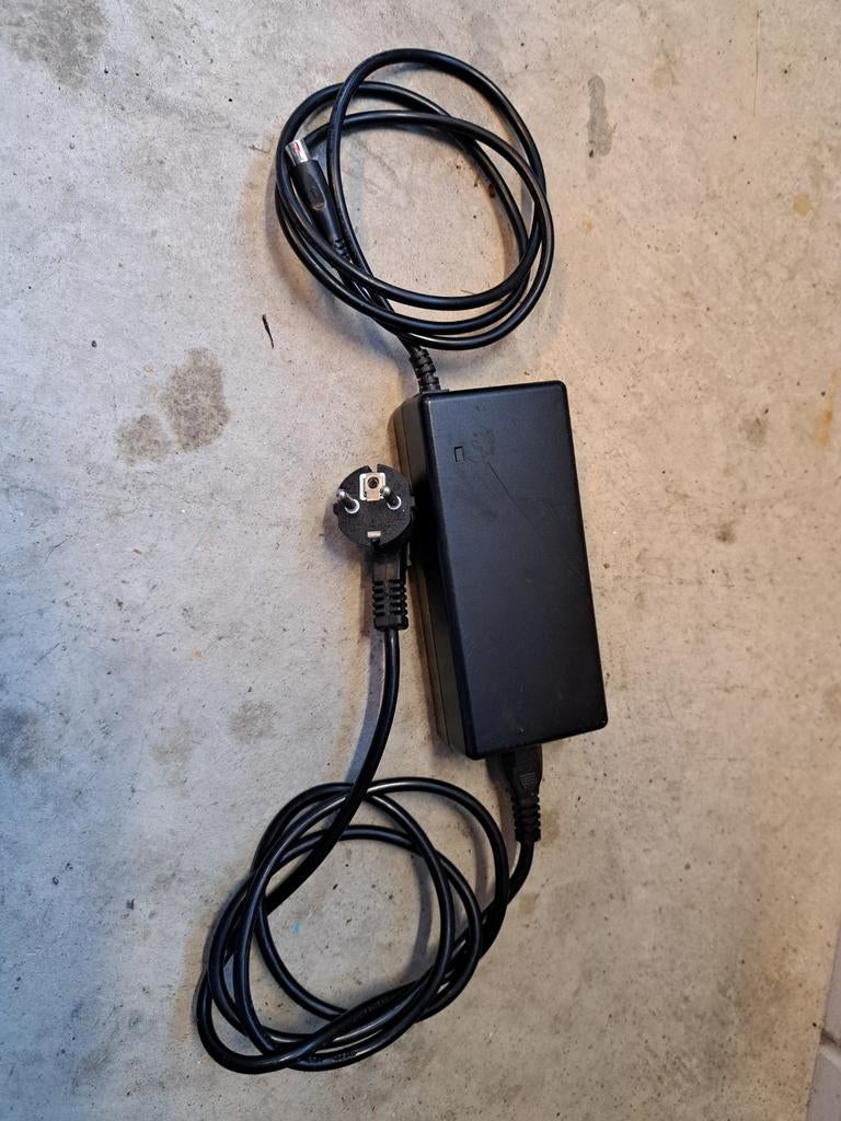 Oplader accu Stella type 2 - Phylion Li-ion 42V 2A, Fietsen en Brommers, Fietsaccessoires | Fietsaccu's, Ophalen of Verzenden