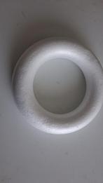Piepschuim ring Doorsnee 22 cm, Ophalen of Verzenden, Zo goed als nieuw