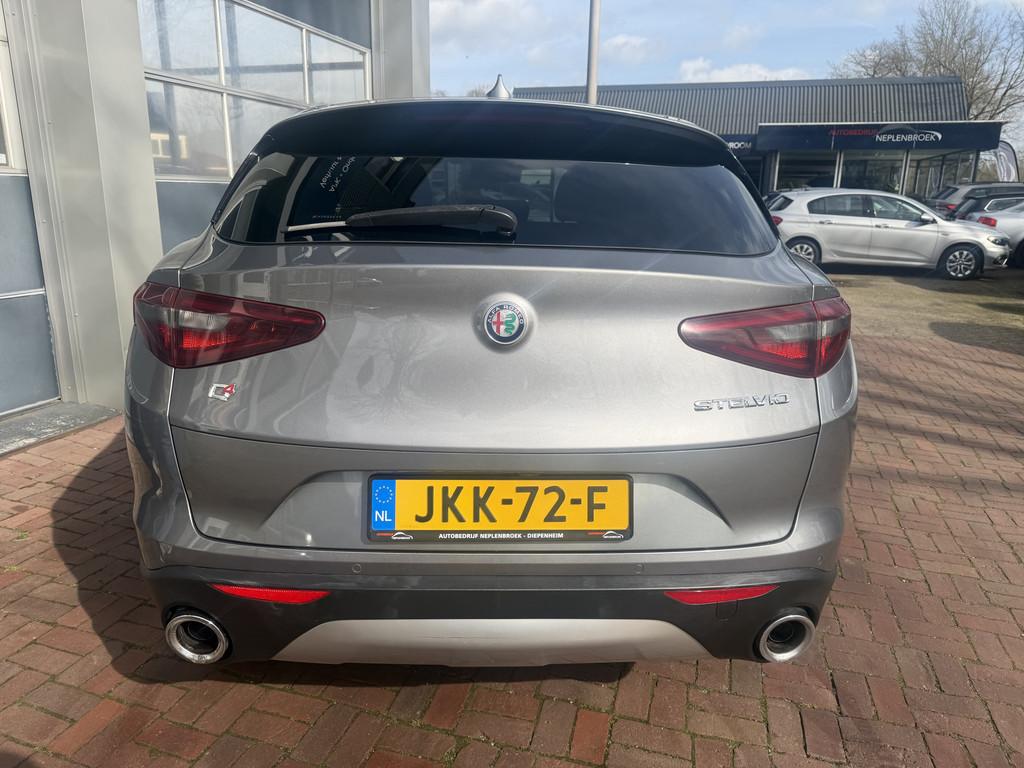Alfa Romeo Stelvio 2.0 T AWD Veloce AWD Super First Edition, Automaat, 4 cilinders, Leder, Vierwielaandrijving