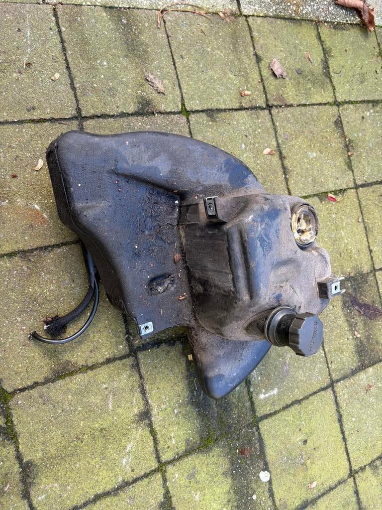 Piaggio skipper lx benzine tank, Ophalen