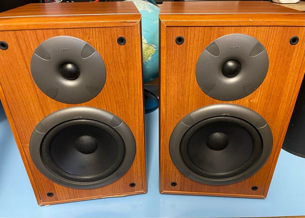 Jamo E 610 boekenplankspeakers, Gebruikt, Ophalen of Verzenden, 60 tot 120 watt, Front, Rear of Stereo speakers