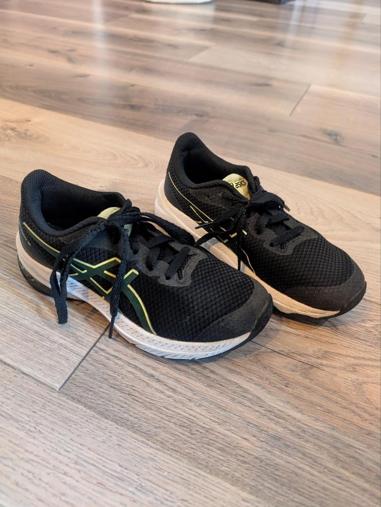 Asics kinderschoenen maat 33 - nette staat, Gebruikt, Asics, Ophalen of Verzenden, Jongen of Meisje